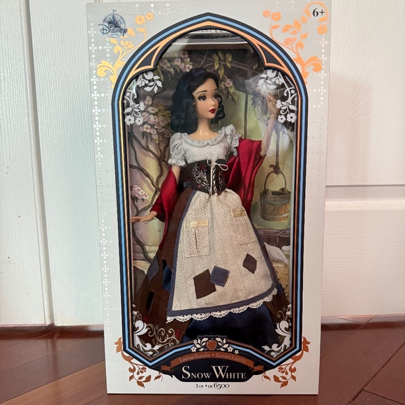 NEW Disney Store Snow White In Rags Doll 17” Limited Edition LE Heirloom RARE - Picture 1 of 2